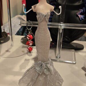 Silver Gown Jewelry Holder~